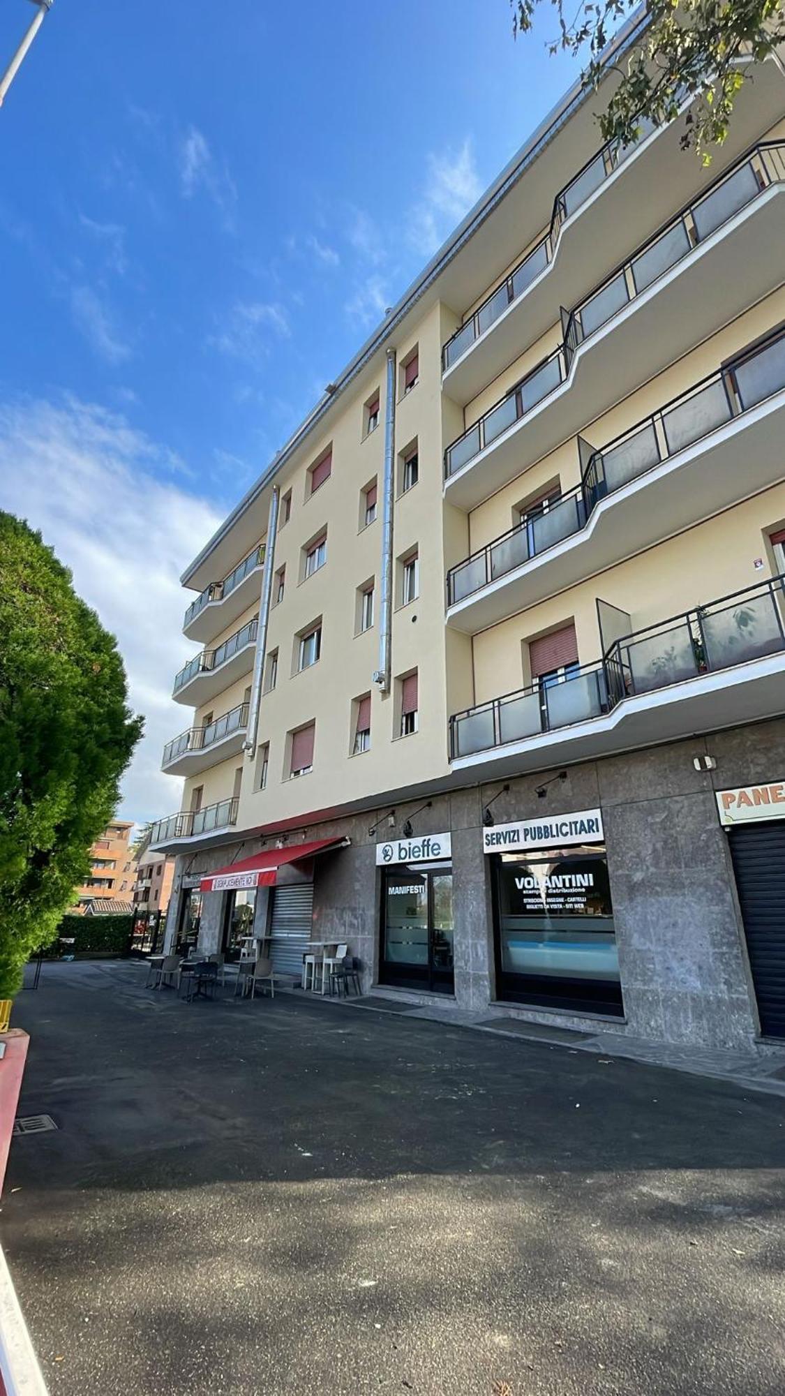 Soleo Guesthouse Монца Екстериор снимка